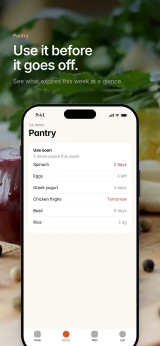 Pantry Chef App Store screenshot 3 in English: Use it before it goes off.